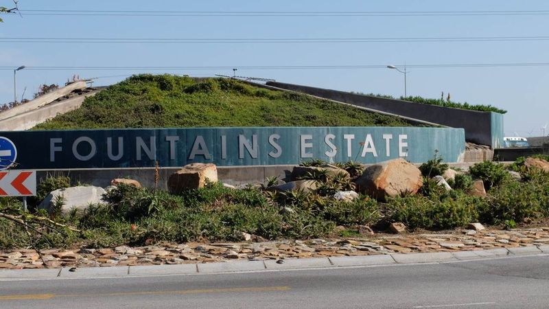Jeffreys Bay Business Stands for Sale in Fast Growing Fountains Estate