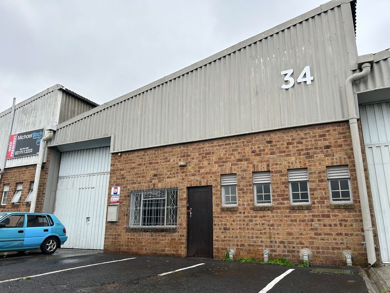 Versatile industrial space with good height