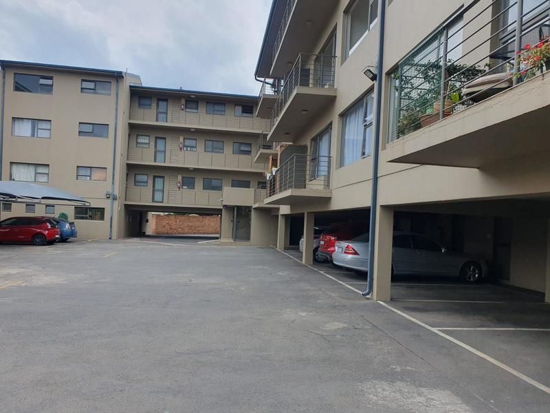 Well maintained 2 bedroom unit, in well run complex-Edenvale Central