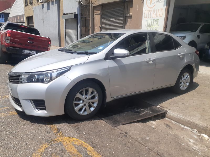 Silver Toyota Corolla 1.4D Prestige with 80000km available now!