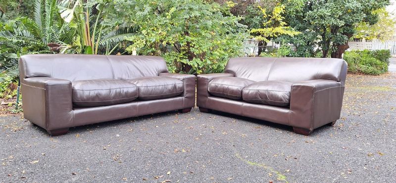 Petite CORICRAFT Leather Lounge Suite 3 and 2 Seater Leather Couches Kariba Dark Brown