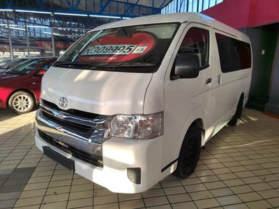 2015 Toyota Quantum 2.7 10-seater Bus With Only 71635kms Call Lungi 068 591 2511