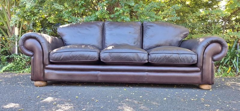 Massive 265cm JAN ELLIS Leather Couch Large Fat Armed 3 Seater Leather