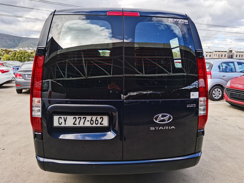 2022 Hyundai Staria MY21.11 2.2 5 Seater Multicab AT for sale!