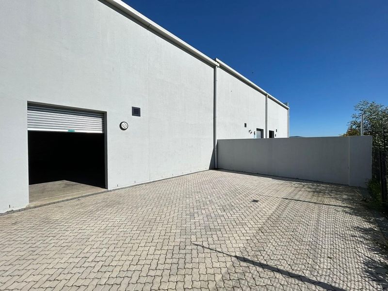 Stonewood Security Estate | 220sqm warehouse with 86sqm secure yard To Rent in Kraaifontein