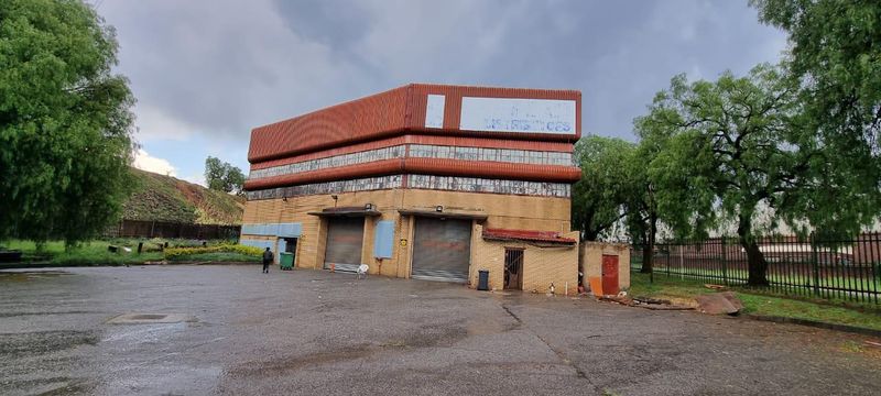 Multi level industrial facility for rent / for sale in Selby