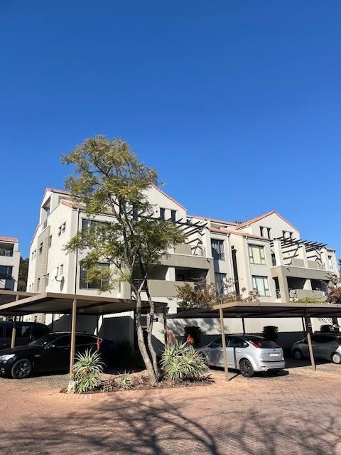Exquisite view! Modern 2 Bedroom 2 Bathroom Loft apartment in sought after complex in Bryanston.