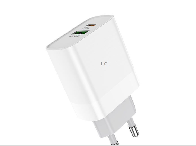 Nearly New LC TECH Fast Charger with 18W PD 3.0 Charger For iPhone 11 12/Mini Pro - WORKING COMPLETE