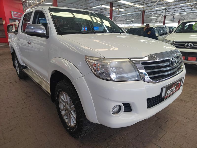 2012 Toyota Hilux 2.7 VVT-i D/Cab RB Raider with 269399kms at PRESTIGE AUTOS 021 592 7844