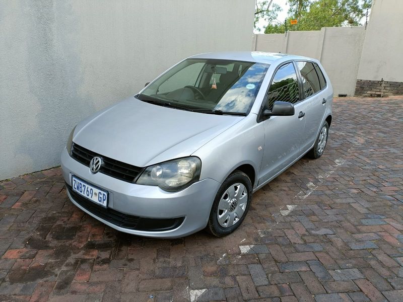 2010 Volkswagen Polo Vivo Hatch 1.4 Base, Silver with 184000km available now!