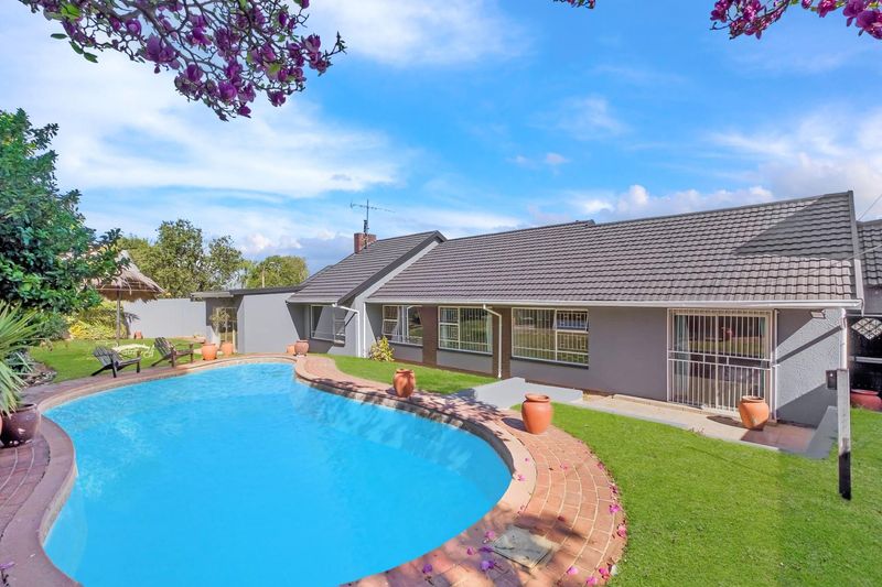 House in Northcliff For Sale