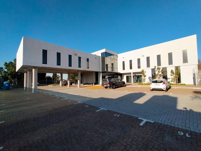 142m2 Medical Suit To Let in Durbanville central