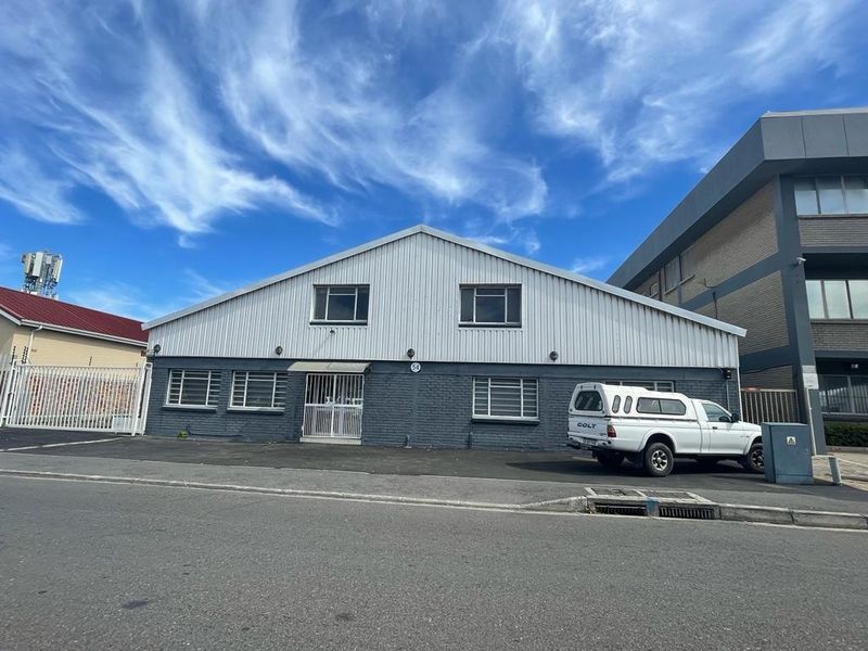 PAARDEN EILAND | NEWLY RENOVATED WAREHOUSE TO RENT ON NEPTUNE STREET, MILNERTON