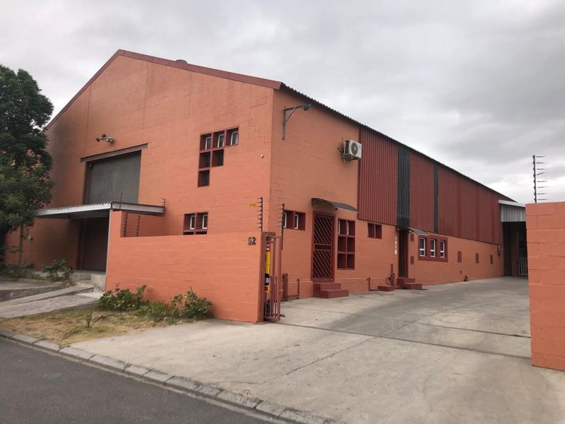 BLACKHEATH INDUSTRIAL | FREE-STANDING BUILDING FOR SALE ON NEBULA CRESCENT