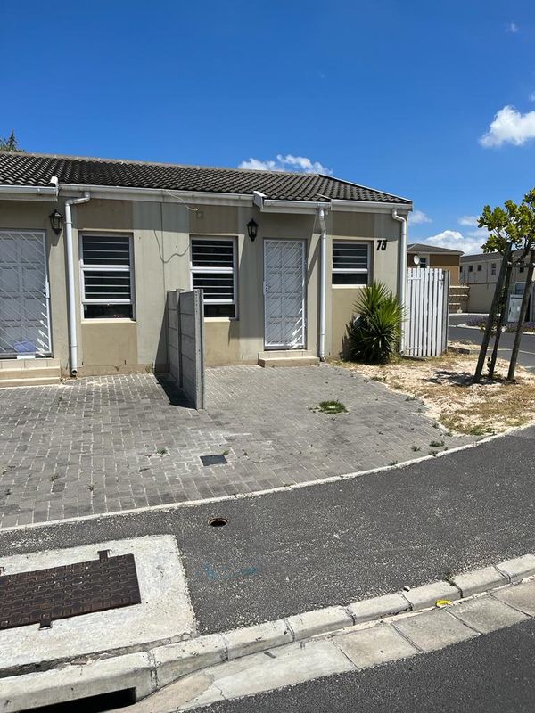 Easy to maintain two bedroom house in Bella Donna Security Estate.
