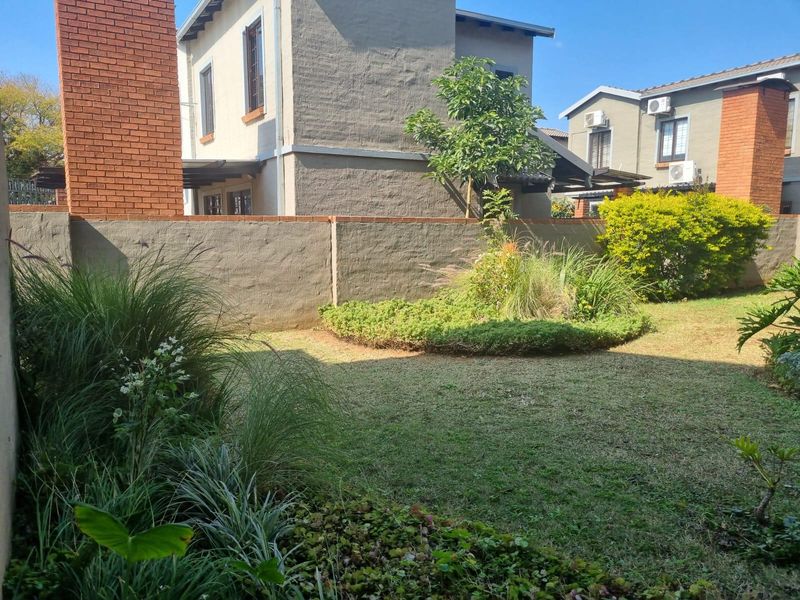 2 Bedroom Flat For Sale in Waterval East