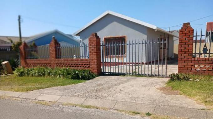 3 Bedroom with 1 Bathroom House For Sale Eastern Cape