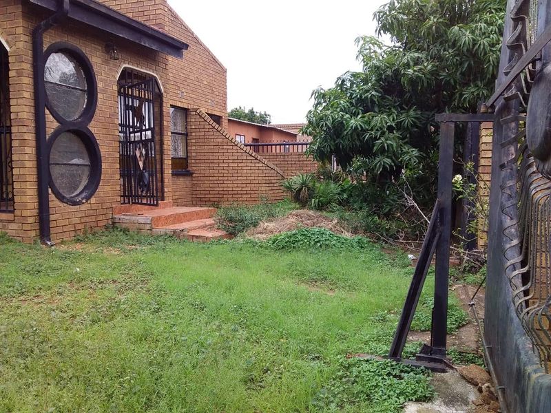 House for sale in Lethlabile