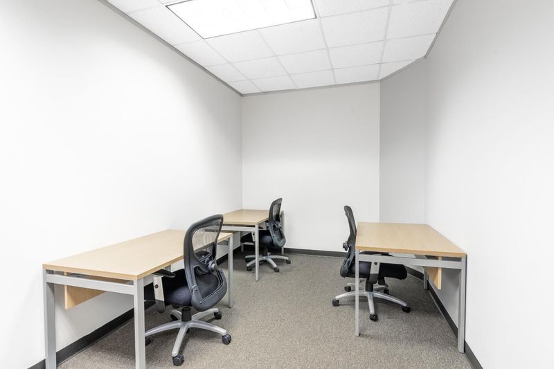 Find a dedicated desk in Regus Links Office Park