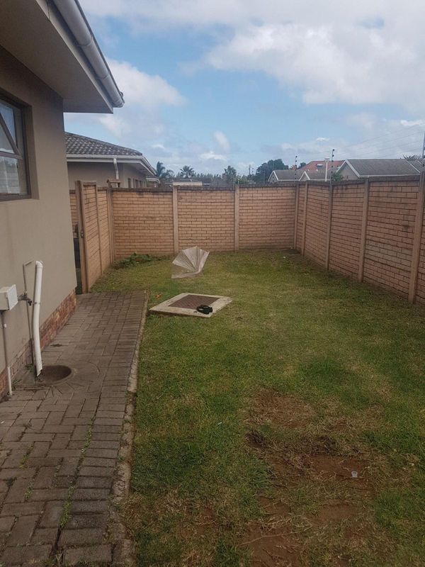 Modern semi-detached house in Double Delight Crescent, Gonubie