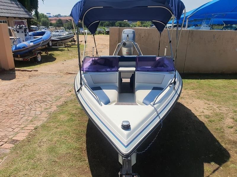 SCIMITAR 160 LEGACY WITH 115HP MARINER OUTBOARD MOTOR.