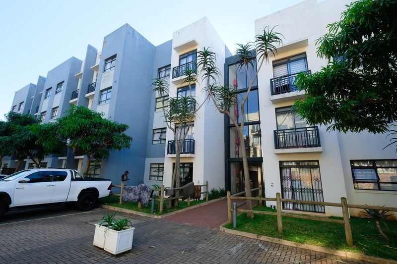 Book yourself a viewing for this lovely 2 bedroom apartment in Umhlanga Ridge