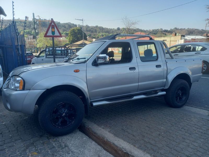 2010 Nissan NP300 Hardbody 2.5 TDi LWB D/Cab for sale!