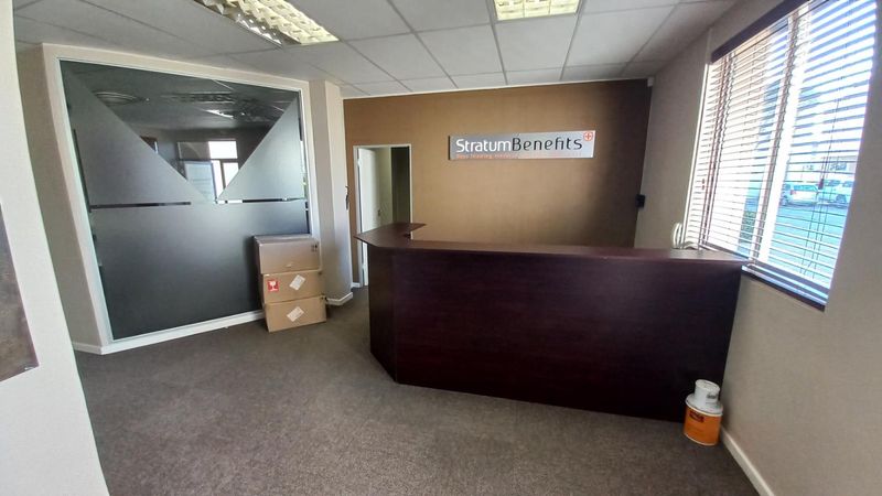 100m2 Office to rent in Durbanville