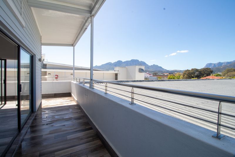 2 Bedroom Apartment for Sale in Stellenbosch Central