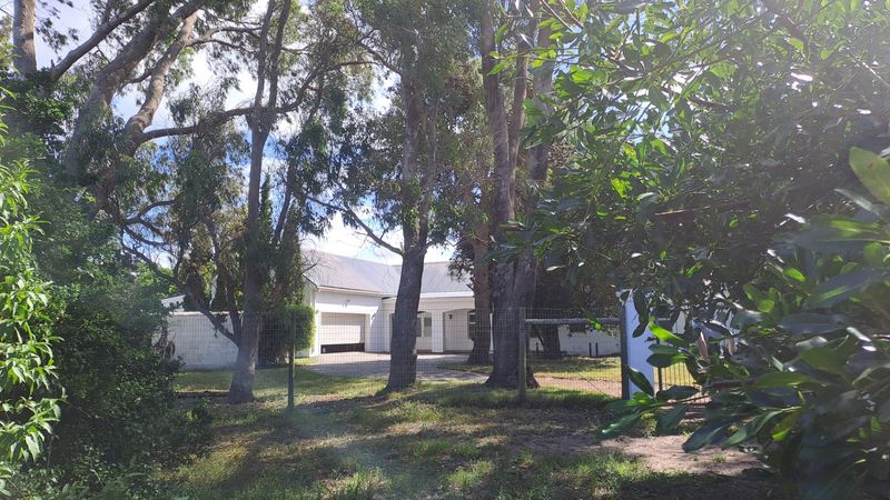 3 Bedroom farmhouse in Humansdorp Rural For Sale