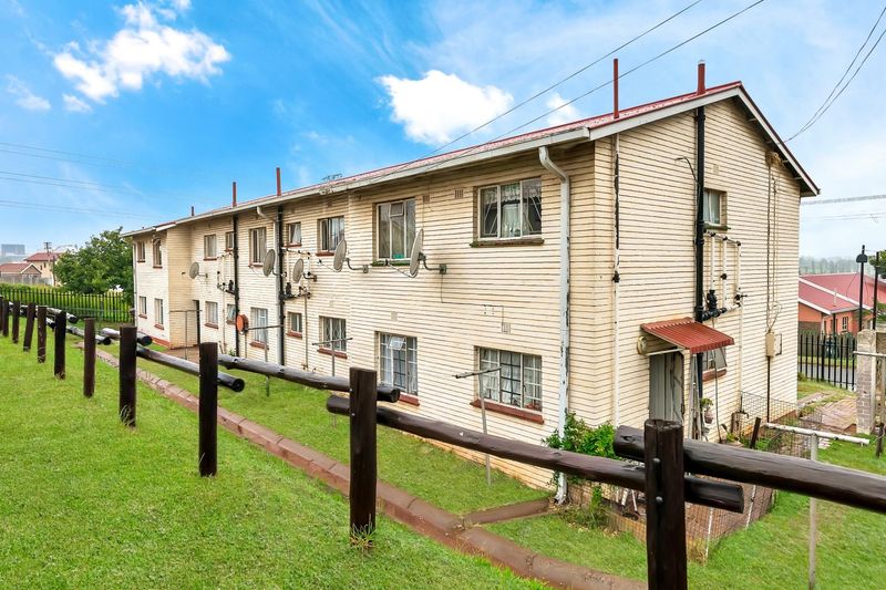 Flat in Bosmont For Sale