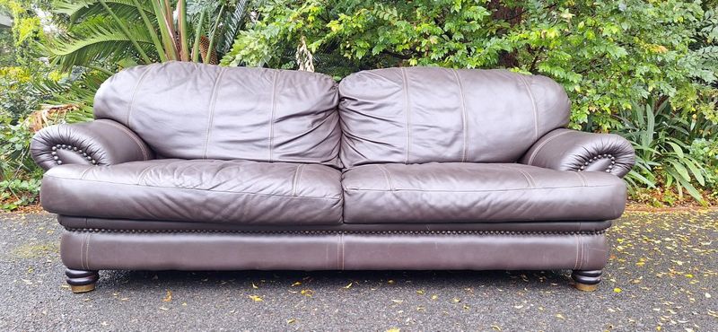 Lovely Alpine Comfortable Large 3  Seater Genuine Leather all over Couch 240 cm