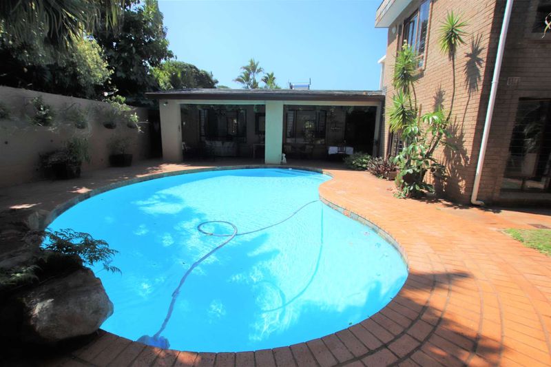Lovely 4 Bedroom Home With Cottage In Sought After La Lucia