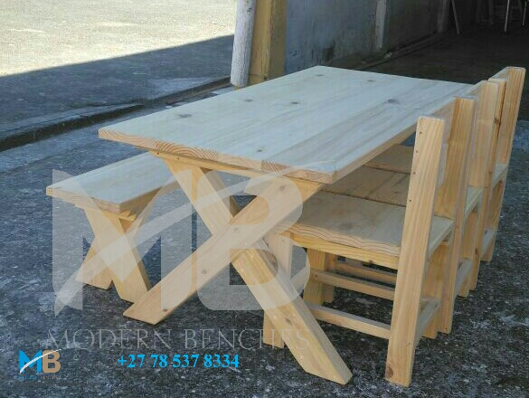 Indoor and Outdoor Crossed Leg Sets