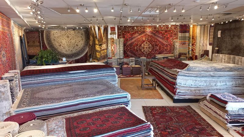 89m2 Retail space to rent in Village square Durbanville