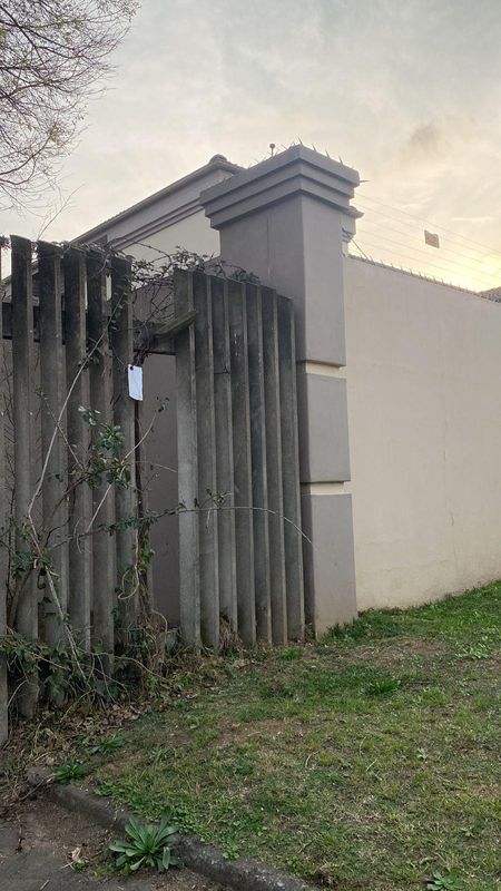 Ford Ranger Tyres and rim Set of 4 R10000