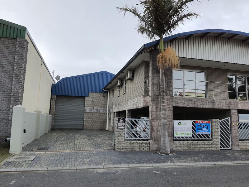 921m2 Industrial warehouse to rent | to let | to lease in Blackheath