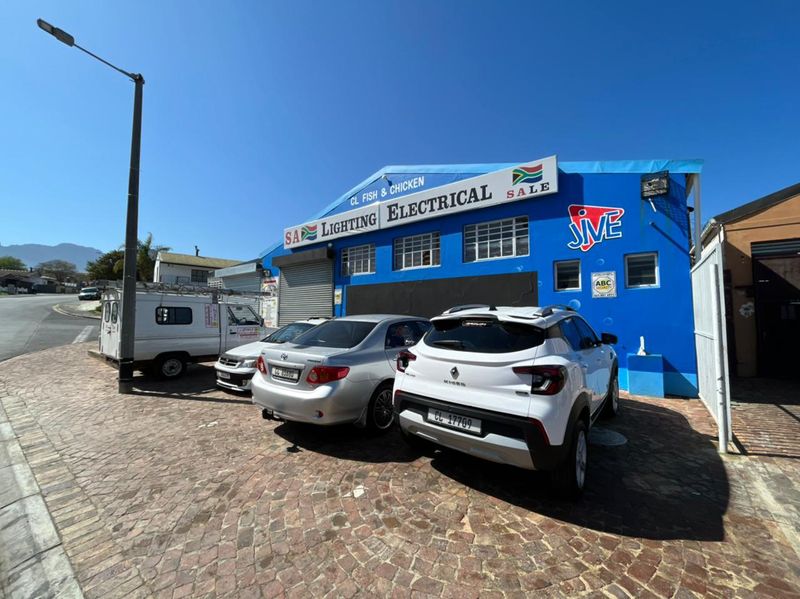 RETAIL SHOP FRONT WITH COLD STORAGE AVAILABLE TO LET IN TENNANTVILLE, STELLENBOSCH