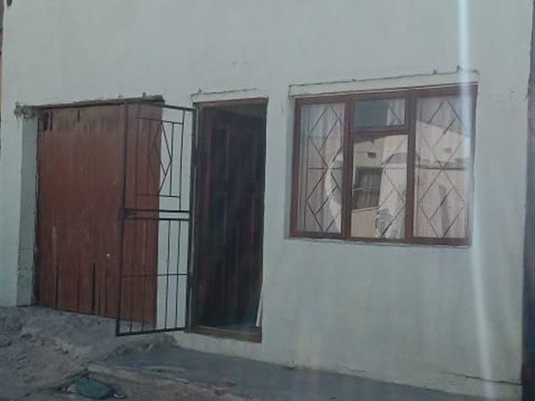 House for Sale in Nonqubela, Khayelitsha