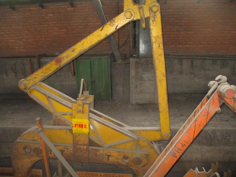 Various Capacity Ingot Grabs