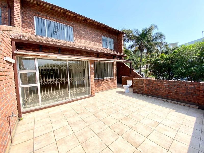 Hendra Estates - Stunning 3 Bedroom Duplex To Rent In Prime Umhlanga