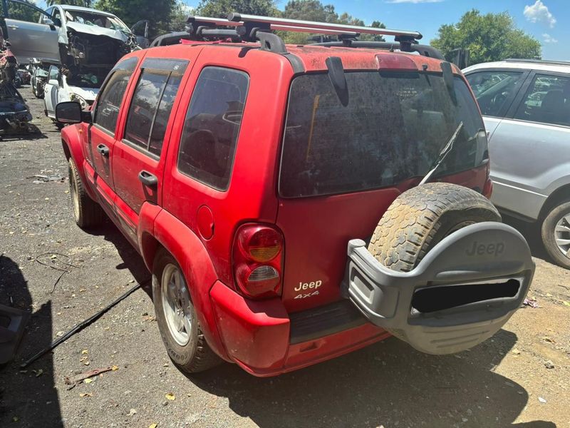 JEEP  CHEROKEE 3.7LT V6 2004  #2W  FOR STRIPPING