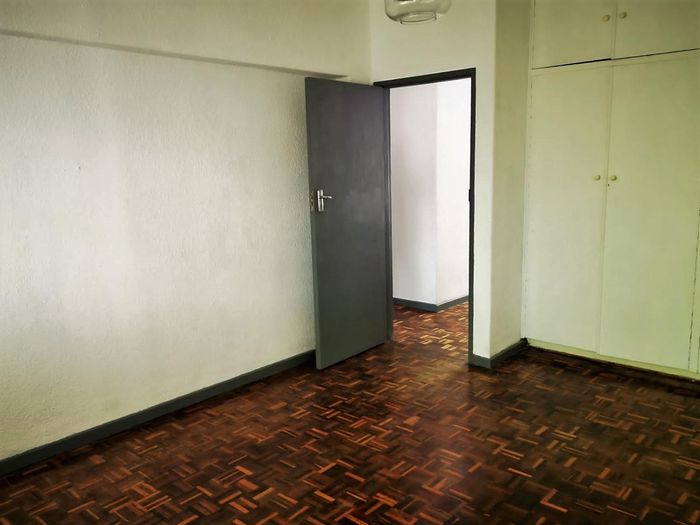1 Bedroom apartment to rent in Somerset West Ground floor flat with 2 parking bays Somerset West Gumtree South Africa