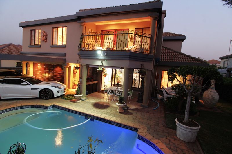 StYLE, ELEGANCE, SPACE, THE DREAM HOME AND SO MUCH MORE - CENTURION ESTATE