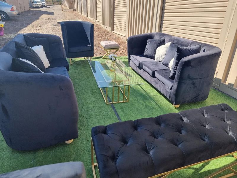 Hire a 20 seater lounge setup for your next event. Wedding, birthday, baby shower