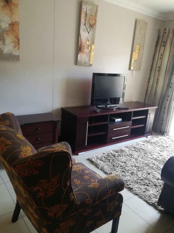 FULLY FURNISHED 2 BEDROOM APARTMENT TO LET IN UMHLANGA