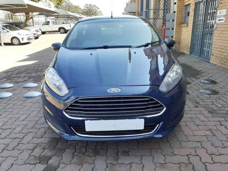 2014 Ford Fiesta 1.4i 5-Door, Blue with 110000km available now!