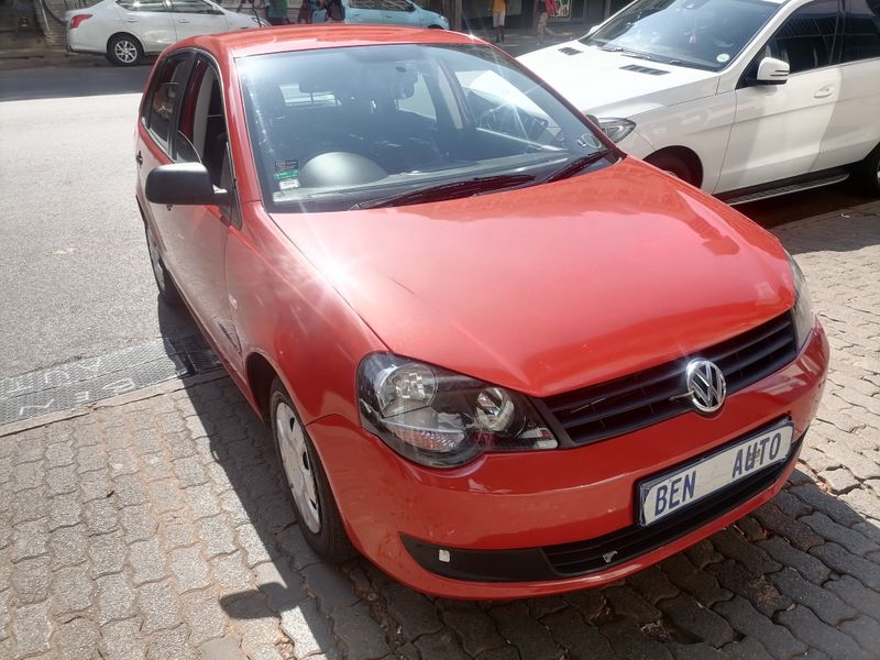 2011 Volkswagen Polo Vivo Hatch 1.4 Trendline, Red with 85000km available now!