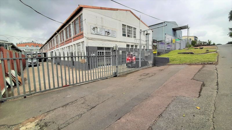 Well Located 466 sqm Warehouse or Factory for Rent in Pinetown