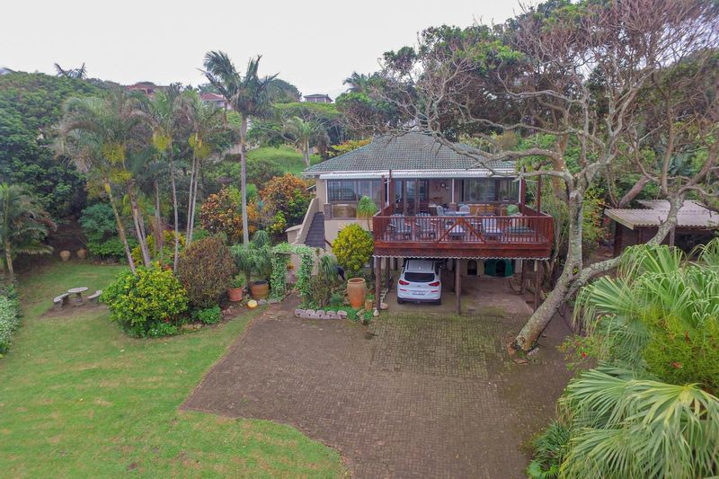 Family home with Ocean views in Leisure Bay!